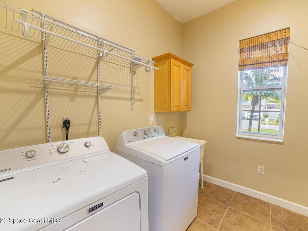 375 Nora Avenue, Merritt Island, FL 32952