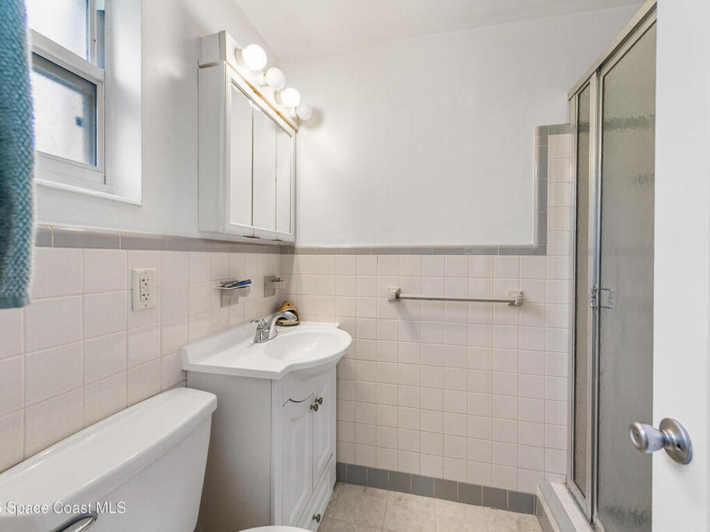 409 Lynn Avenue, Melbourne, FL 32935