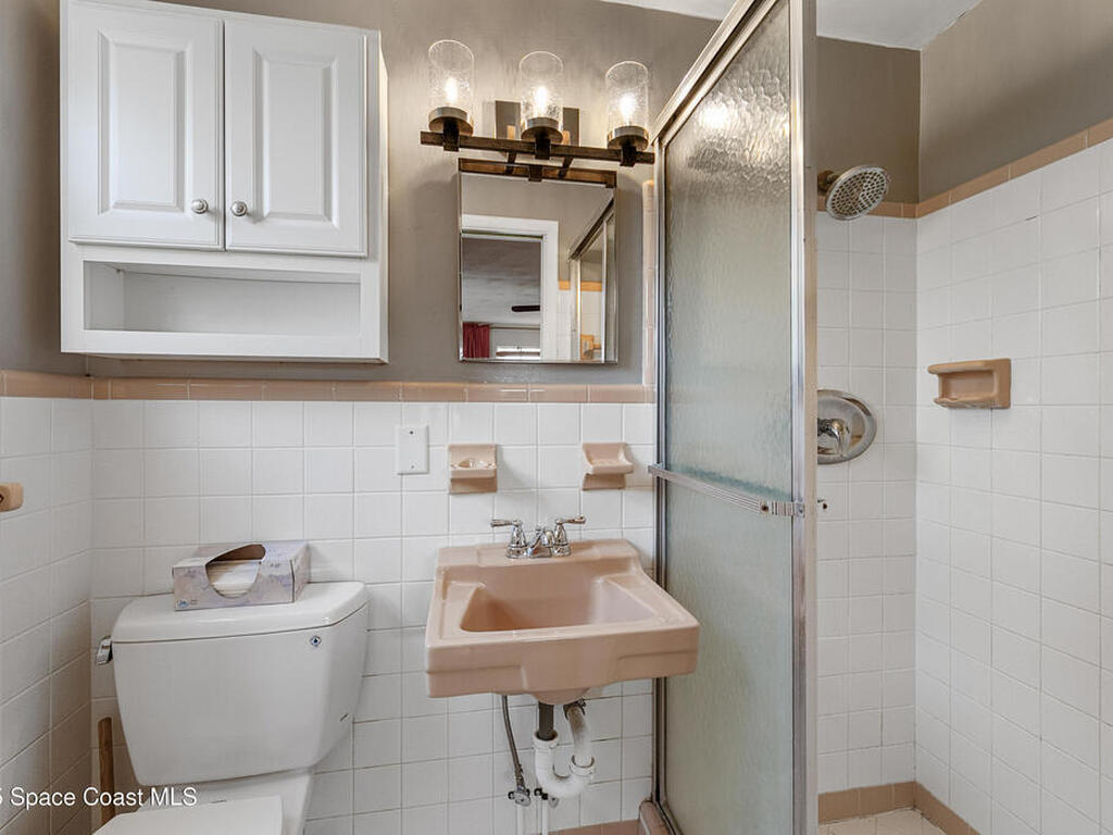 409 Lynn Avenue, Melbourne, FL 32935