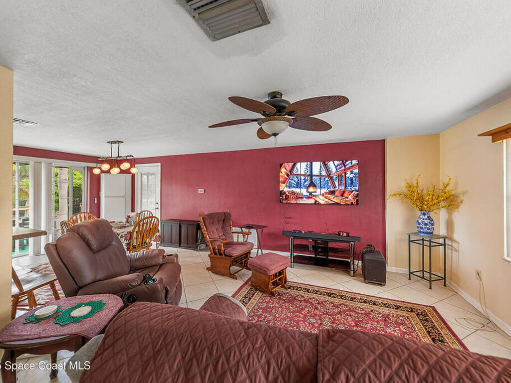 409 Lynn Avenue, Melbourne, FL 32935