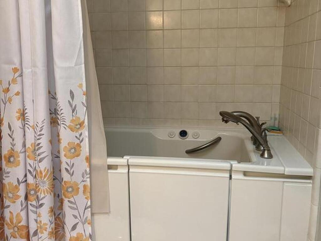 1100 S Riverside Drive, Edgewater, FL 32132