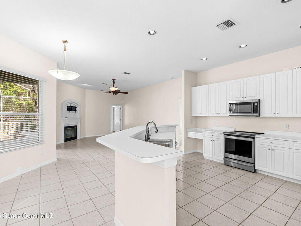 943 Carriage Hill Road, Melbourne, FL 32940