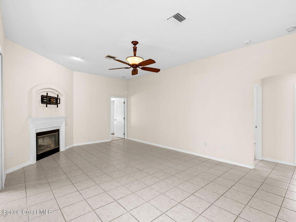 943 Carriage Hill Road, Melbourne, FL 32940