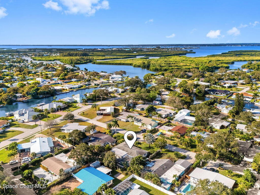 926 Santa Cruz Road, Cocoa Beach, FL 32931