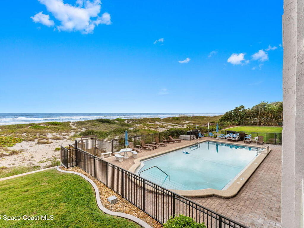 1305 S Atlantic Avenue, Cocoa Beach, FL 32931