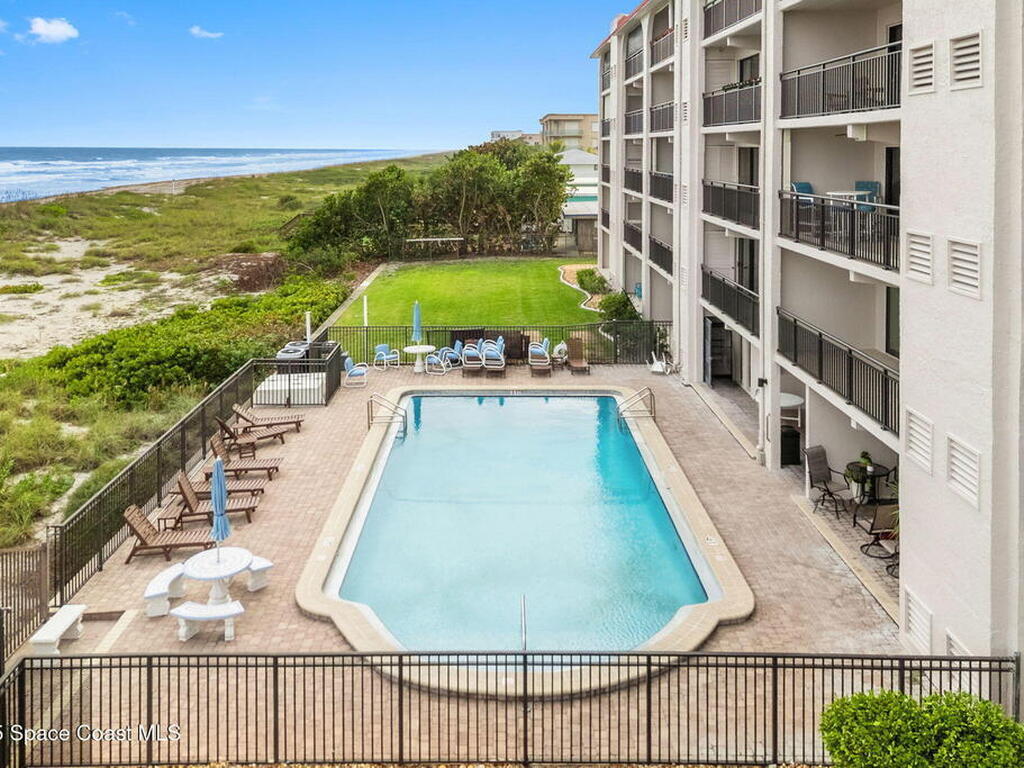 1305 S Atlantic Avenue, Cocoa Beach, FL 32931