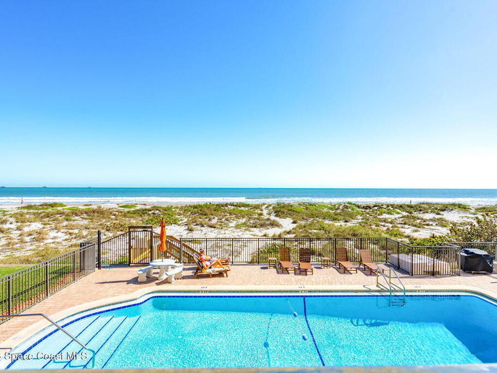 1305 S Atlantic Avenue, Cocoa Beach, FL 32931