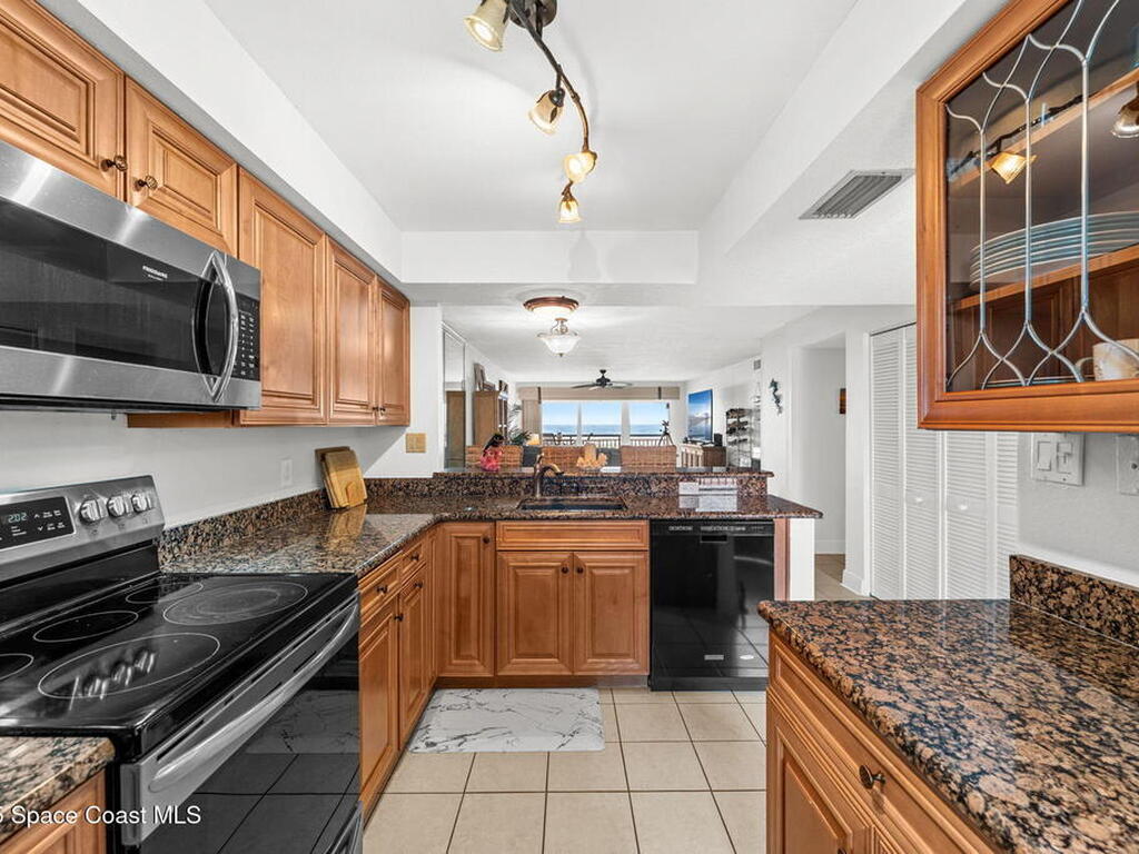 1305 S Atlantic Avenue, Cocoa Beach, FL 32931