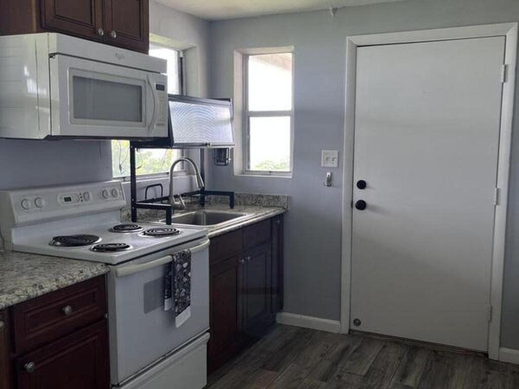 5275 N Highway 1, Palm Shores, FL 32940