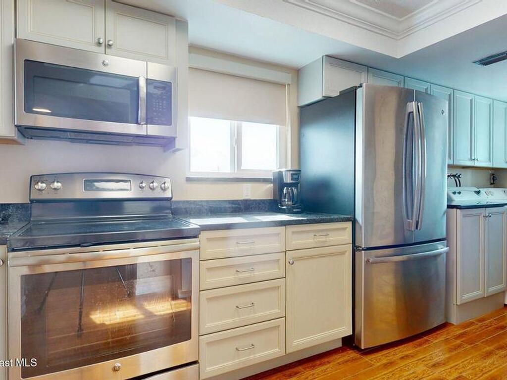 2515 S Atlantic Avenue, Cocoa Beach, FL 32931