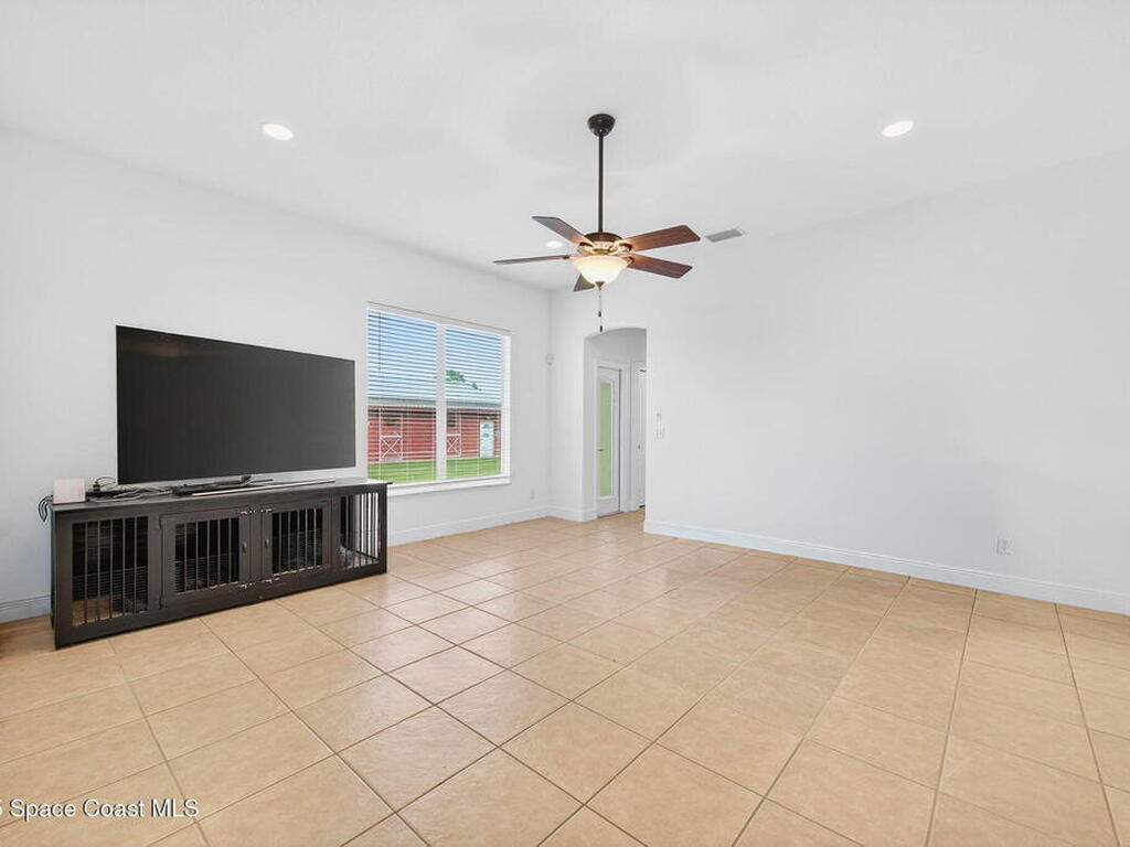 2740 Waring Lane, Malabar, FL 32950