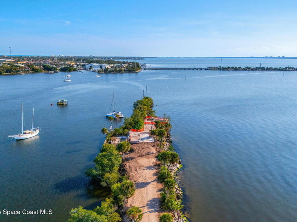 11680 Dragon Point Drive, Merritt Island, FL 32952