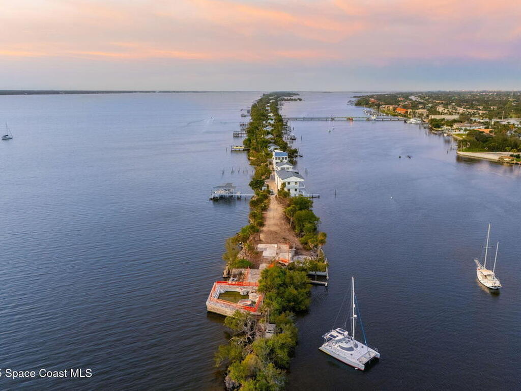 11680 Dragon Point Drive, Merritt Island, FL 32952