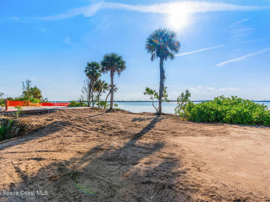 11680 Dragon Point Drive, Merritt Island, FL 32952