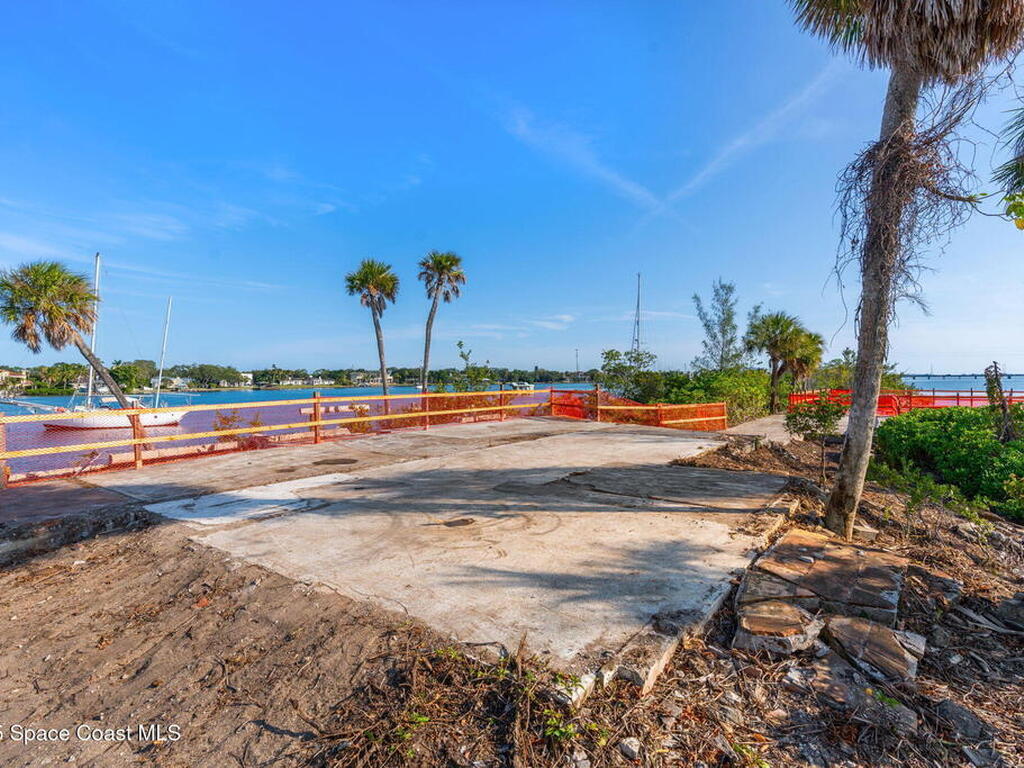 11680 Dragon Point Drive, Merritt Island, FL 32952