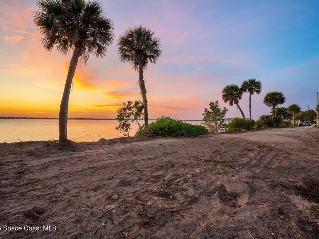 11680 Dragon Point Drive, Merritt Island, FL 32952