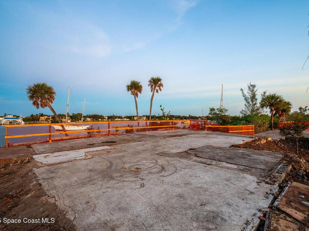 11680 Dragon Point Drive, Merritt Island, FL 32952