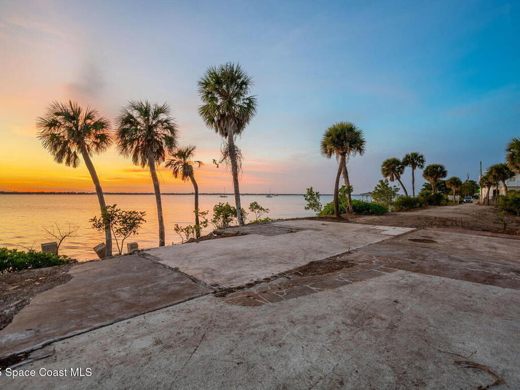 11680 Dragon Point Drive, Merritt Island, FL 32952