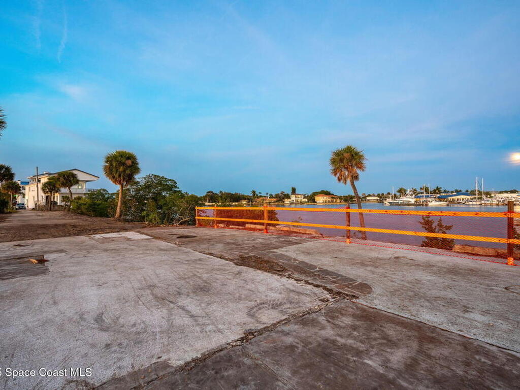 11680 Dragon Point Drive, Merritt Island, FL 32952