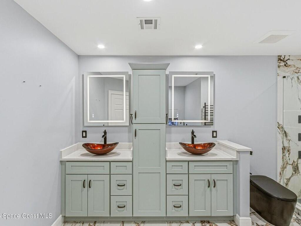 1437 Pineapple Avenue, Melbourne, FL 32935