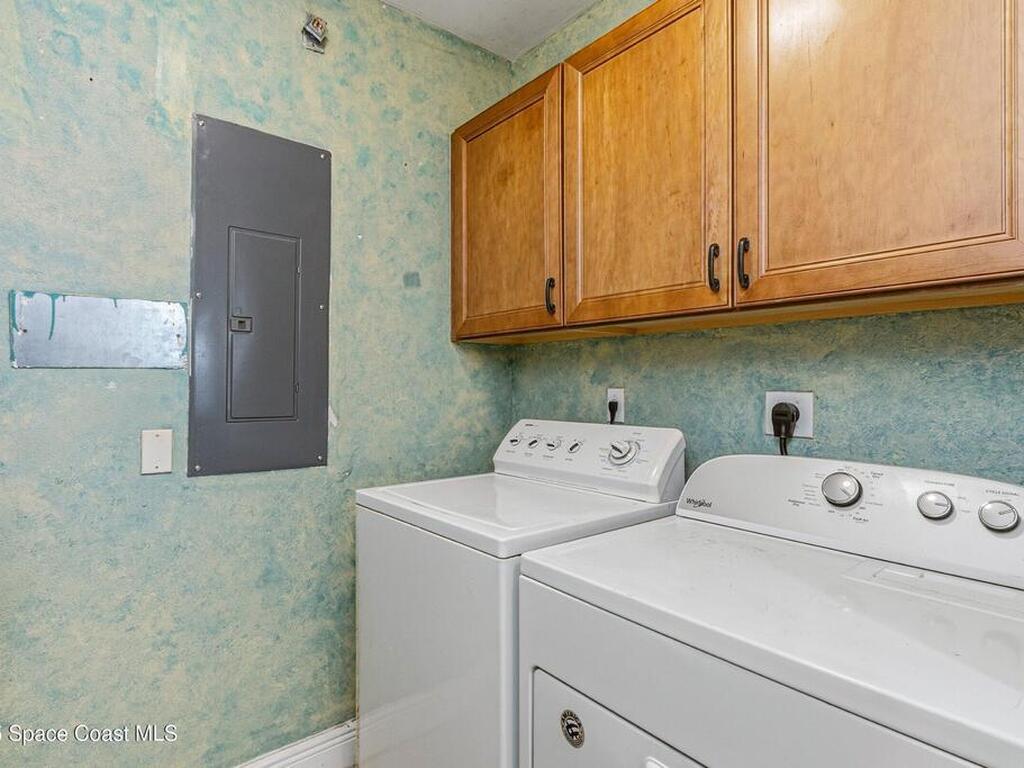 1437 Pineapple Avenue, Melbourne, FL 32935