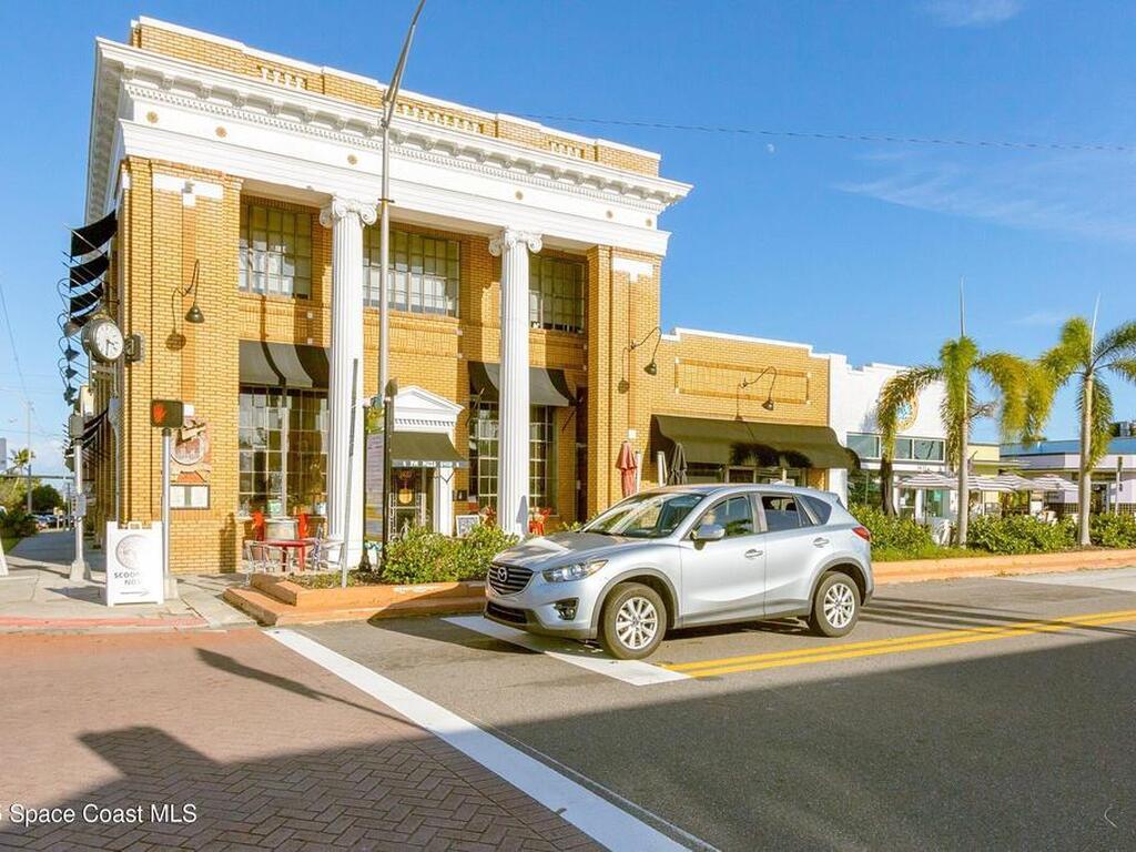 1437 Pineapple Avenue, Melbourne, FL 32935