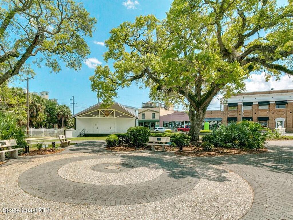 1437 Pineapple Avenue, Melbourne, FL 32935