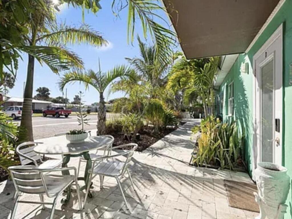 105 NE 3rd Street, Satellite Beach, FL 32937