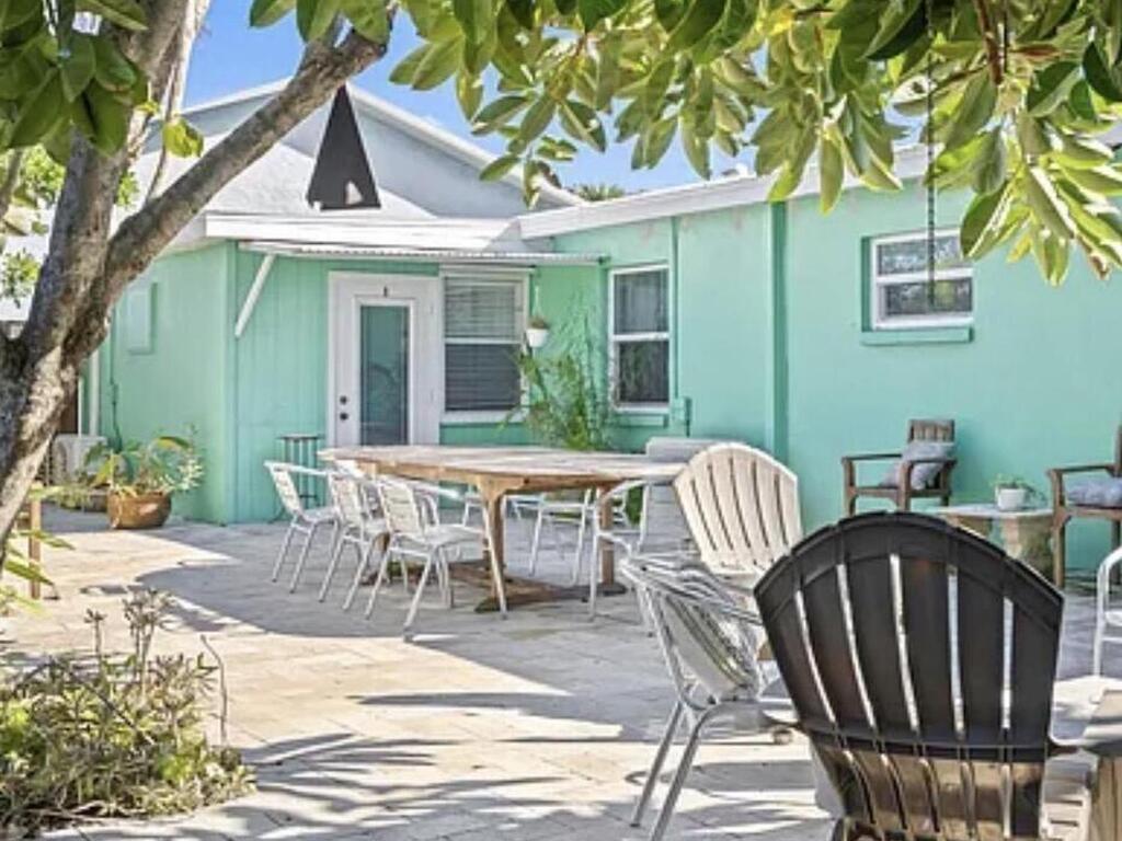 105 NE 3rd Street, Satellite Beach, FL 32937