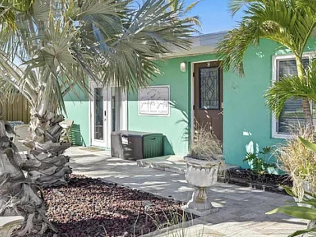 105 NE 3rd Street, Satellite Beach, FL 32937