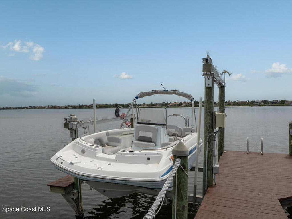 10758 S Tropical Trail, Merritt Island, FL 32952