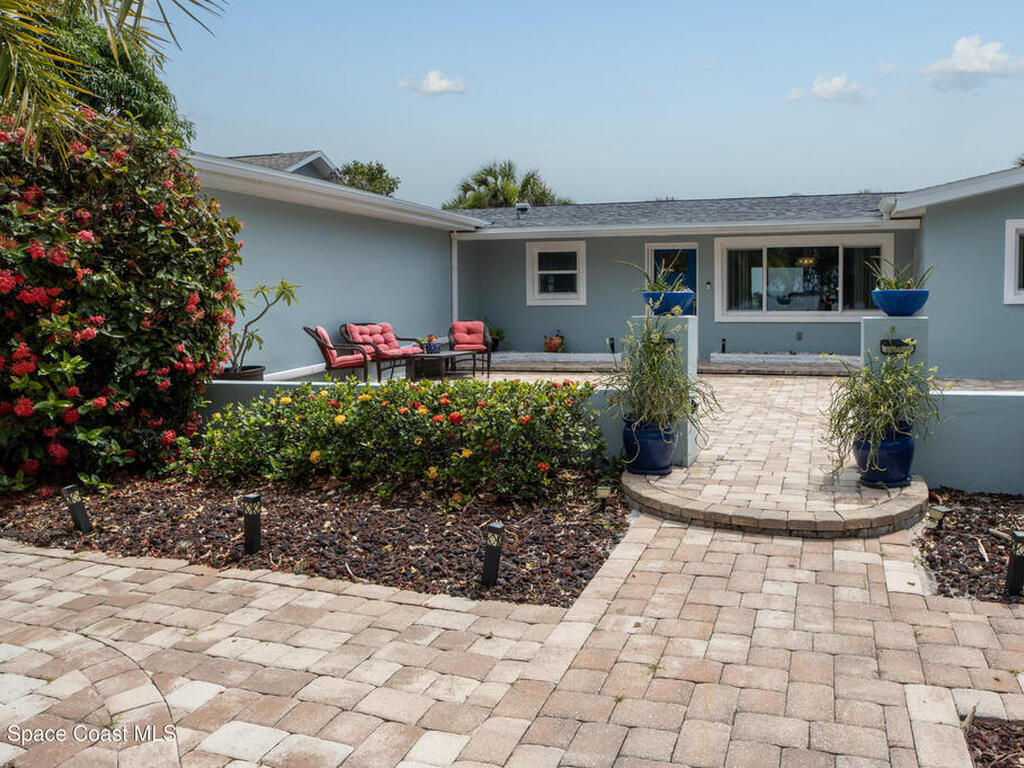 10758 S Tropical Trail, Merritt Island, FL 32952