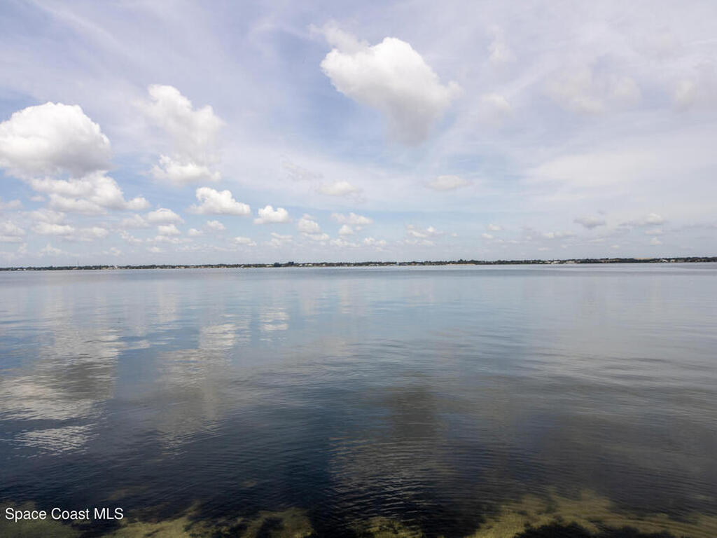 10758 S Tropical Trail, Merritt Island, FL 32952