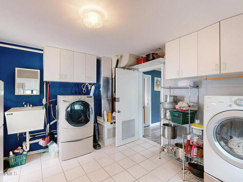 10758 S Tropical Trail, Merritt Island, FL 32952