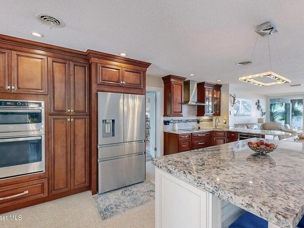 10758 S Tropical Trail, Merritt Island, FL 32952