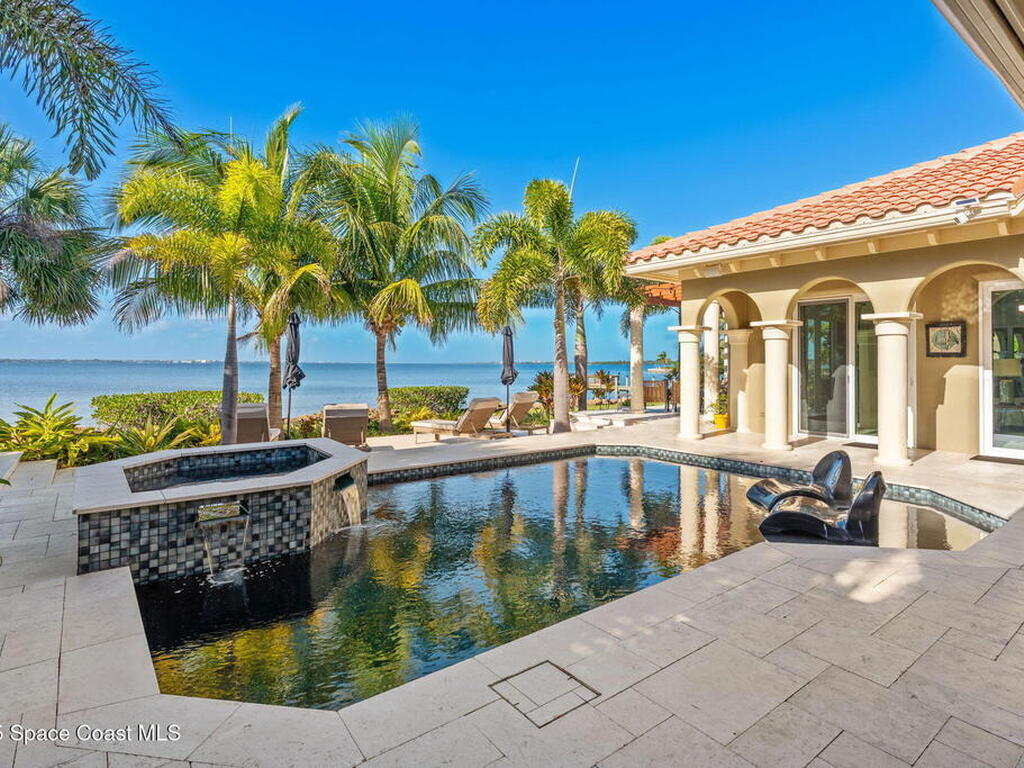 467 Spoonbill Lane, Melbourne Beach, FL 32951