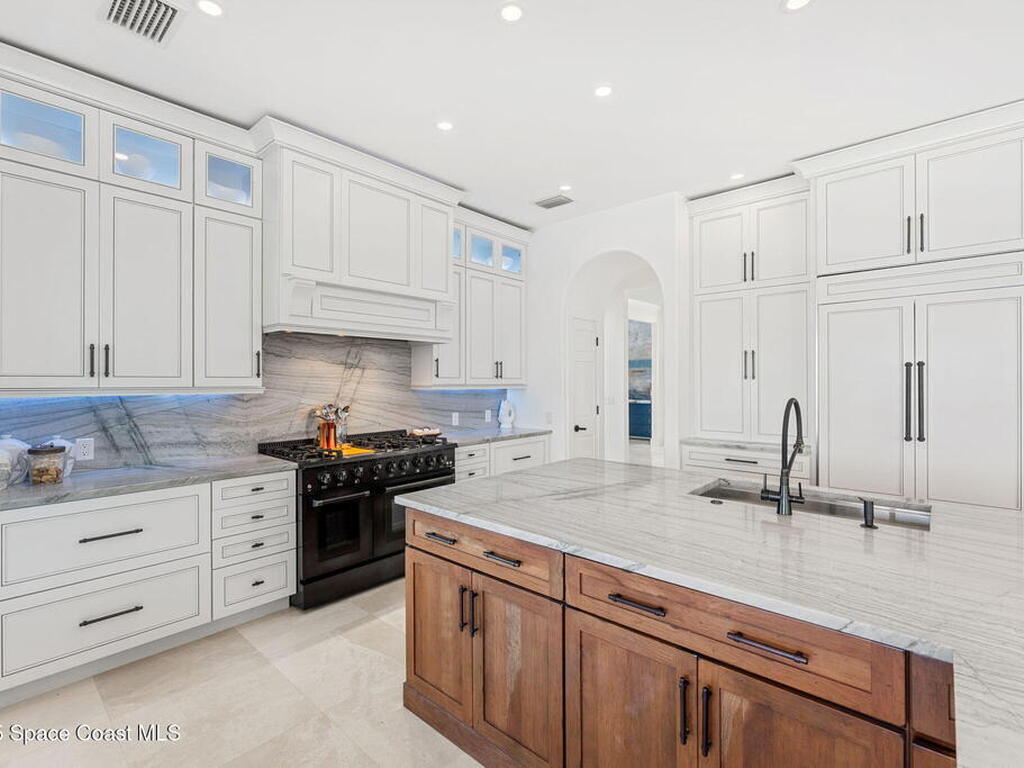 467 Spoonbill Lane, Melbourne Beach, FL 32951