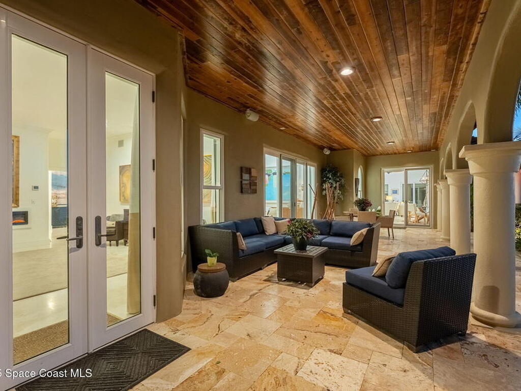 467 Spoonbill Lane, Melbourne Beach, FL 32951