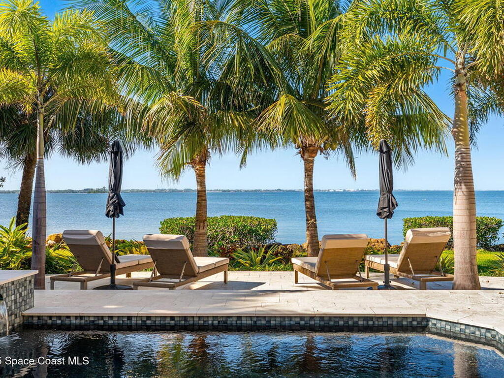 467 Spoonbill Lane, Melbourne Beach, FL 32951