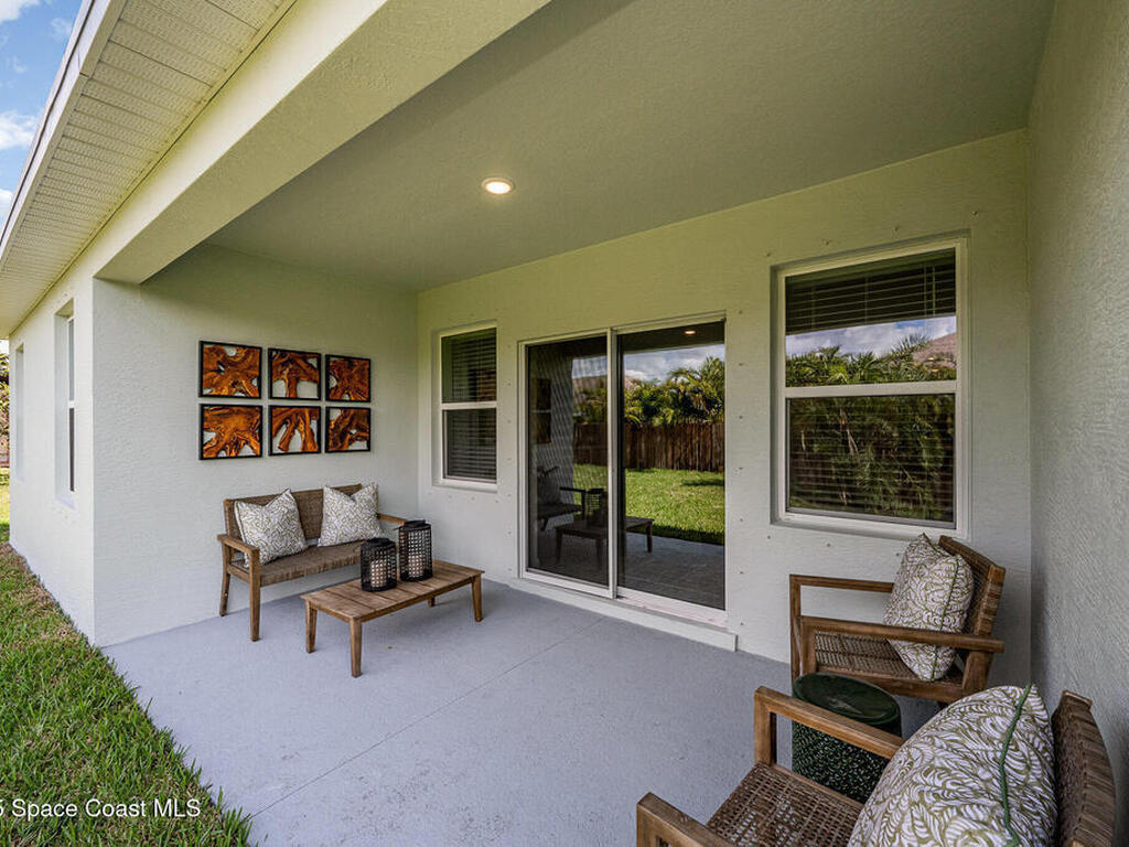 2732 Indian River Parkway, Mims, FL 32754