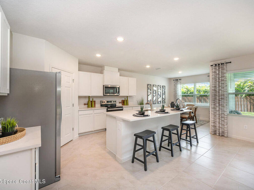 2732 Indian River Parkway, Mims, FL 32754