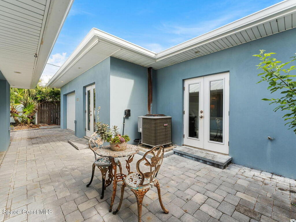 659 S Atlantic Avenue, Cocoa Beach, FL 32931