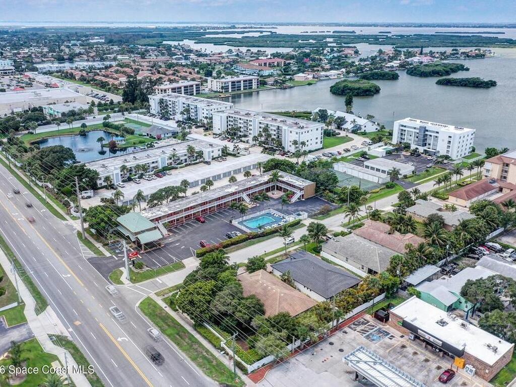 121 Seminole Lane, Cocoa Beach, FL 32931