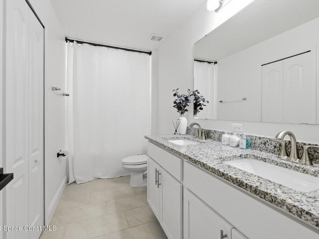 1018 Grantham Lane, Palm Bay, FL 32909