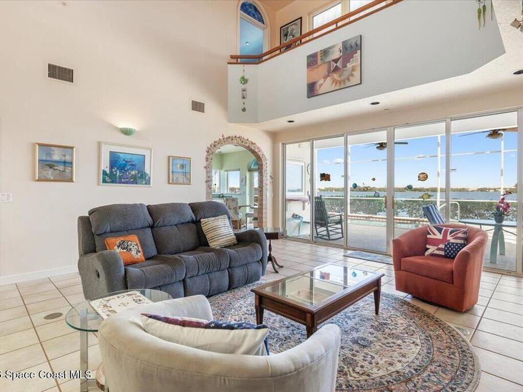 2 Sea Horse Lane, Vero Beach, FL 32960