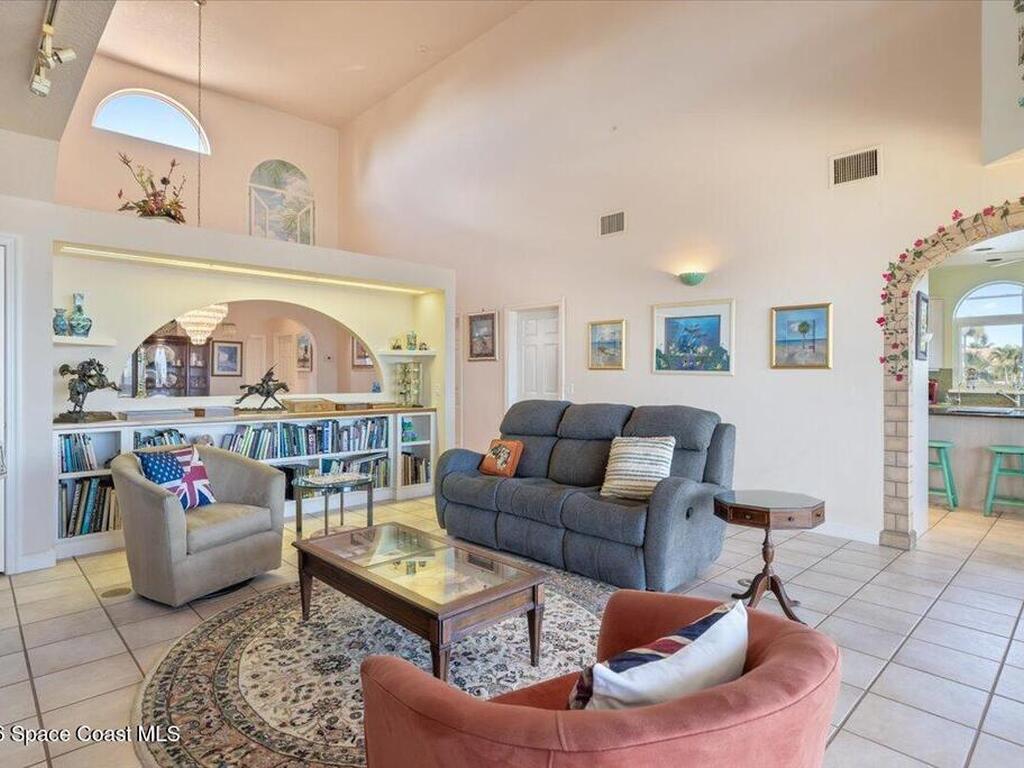 2 Sea Horse Lane, Vero Beach, FL 32960