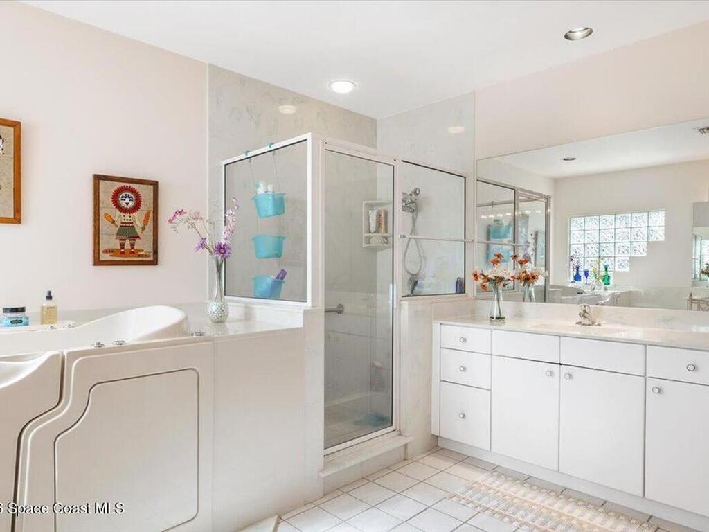 2 Sea Horse Lane, Vero Beach, FL 32960