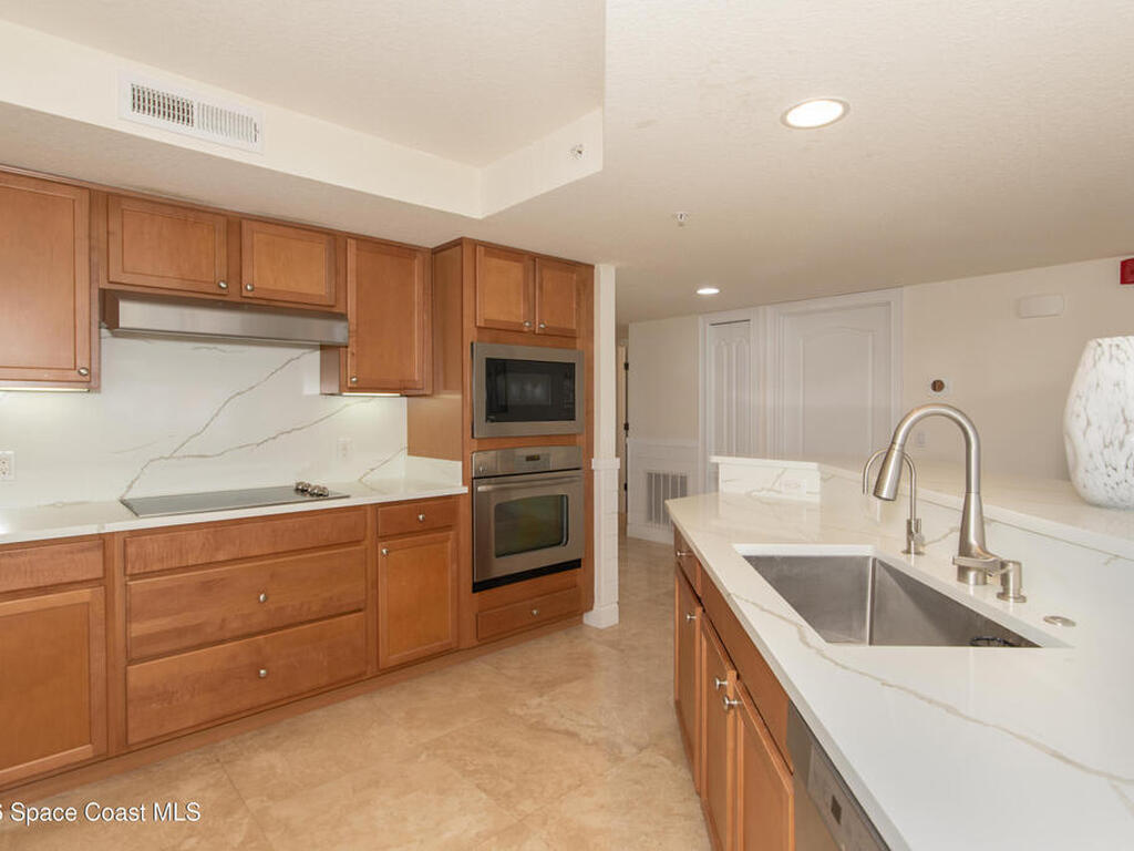 121 Lancha Circle, Satellite Beach, FL 32937