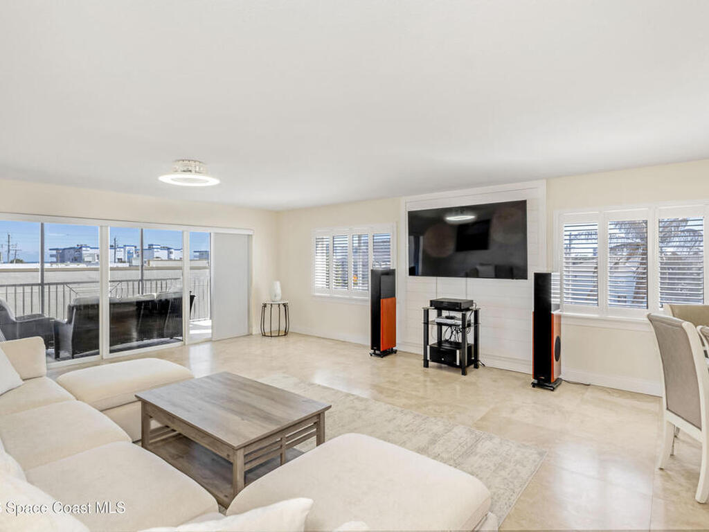 121 Lancha Circle, Satellite Beach, FL 32937