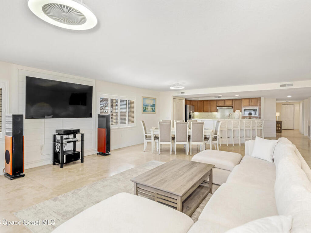 121 Lancha Circle, Satellite Beach, FL 32937